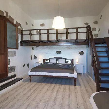 Villa With Amazing Views, Jacuzzi And Private Pool San Bartolomé エクステリア 写真