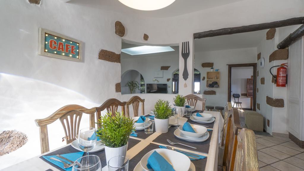 Villa With Amazing Views, Jacuzzi And Private Pool San Bartolomé エクステリア 写真