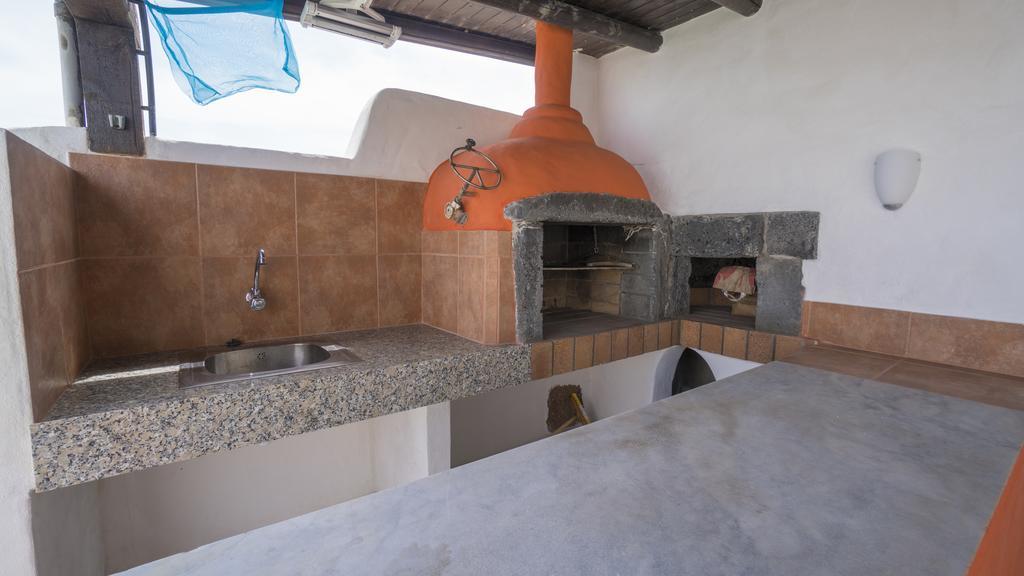Villa With Amazing Views, Jacuzzi And Private Pool San Bartolomé エクステリア 写真