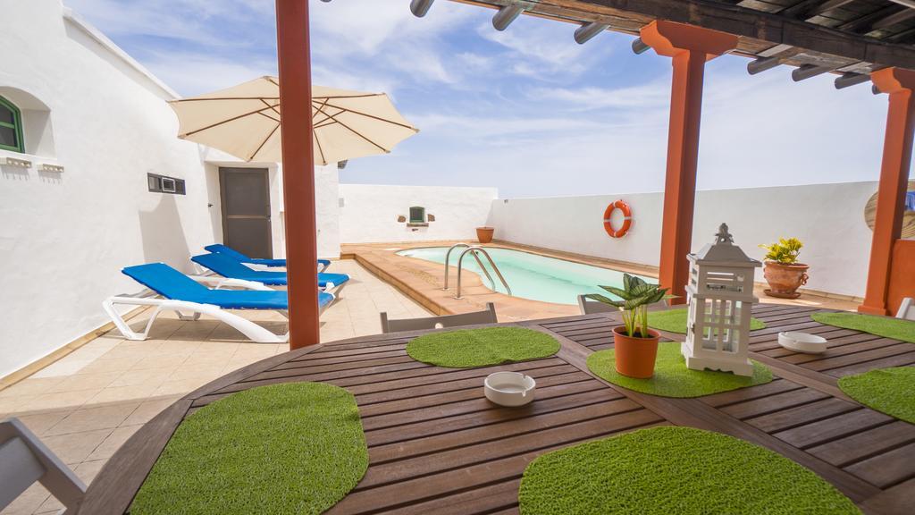 Villa With Amazing Views, Jacuzzi And Private Pool San Bartolomé エクステリア 写真